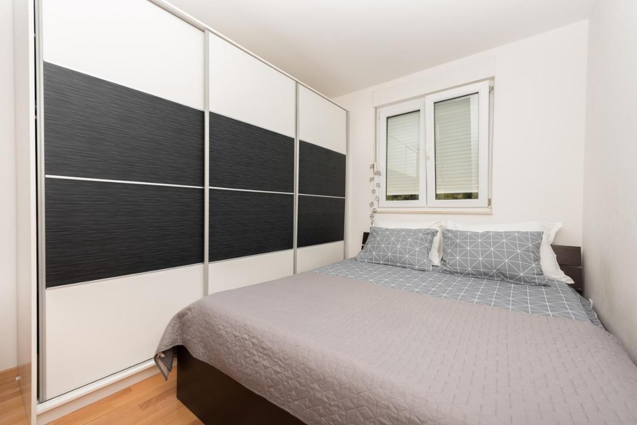 Apartment Sea View In Makarska, Free Parking Exterior photo